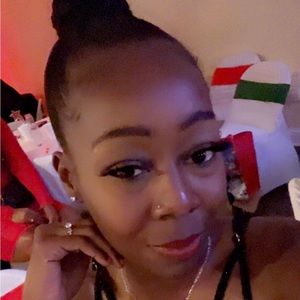 Meet your Posher, Geneva